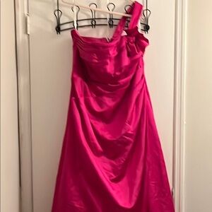 Elegant Pink One-Shoulder Dress